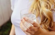 The rinse reduces sore throat. (Image via Unsplash / Giorgio Trovato)